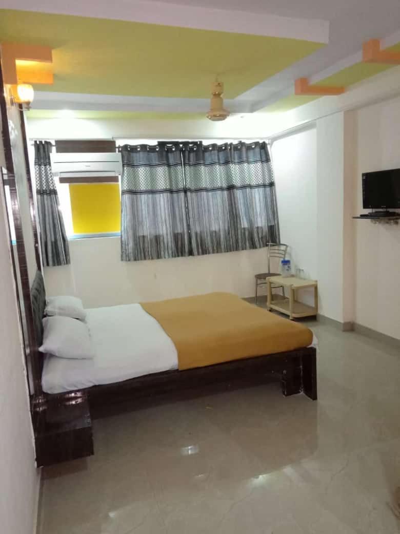 Sahil Lodge Akkalkot Akalkot Exterior photo